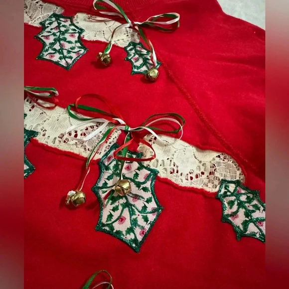 Vintage Hanes Ugly Christmas Sweatshirt Tacky Kitsch Granny Homemade Lace Bells - Picture 6 of 11